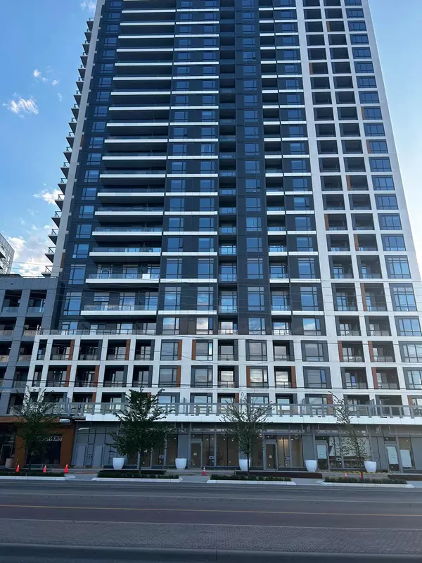 7950 Bathurst ST #1807, Vaughan, ON L4J 0L4