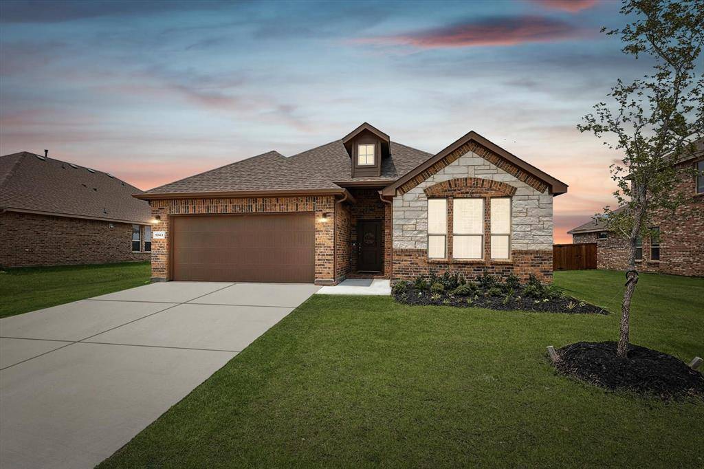 1343 Madeline Lane,  Krum,  TX 76249