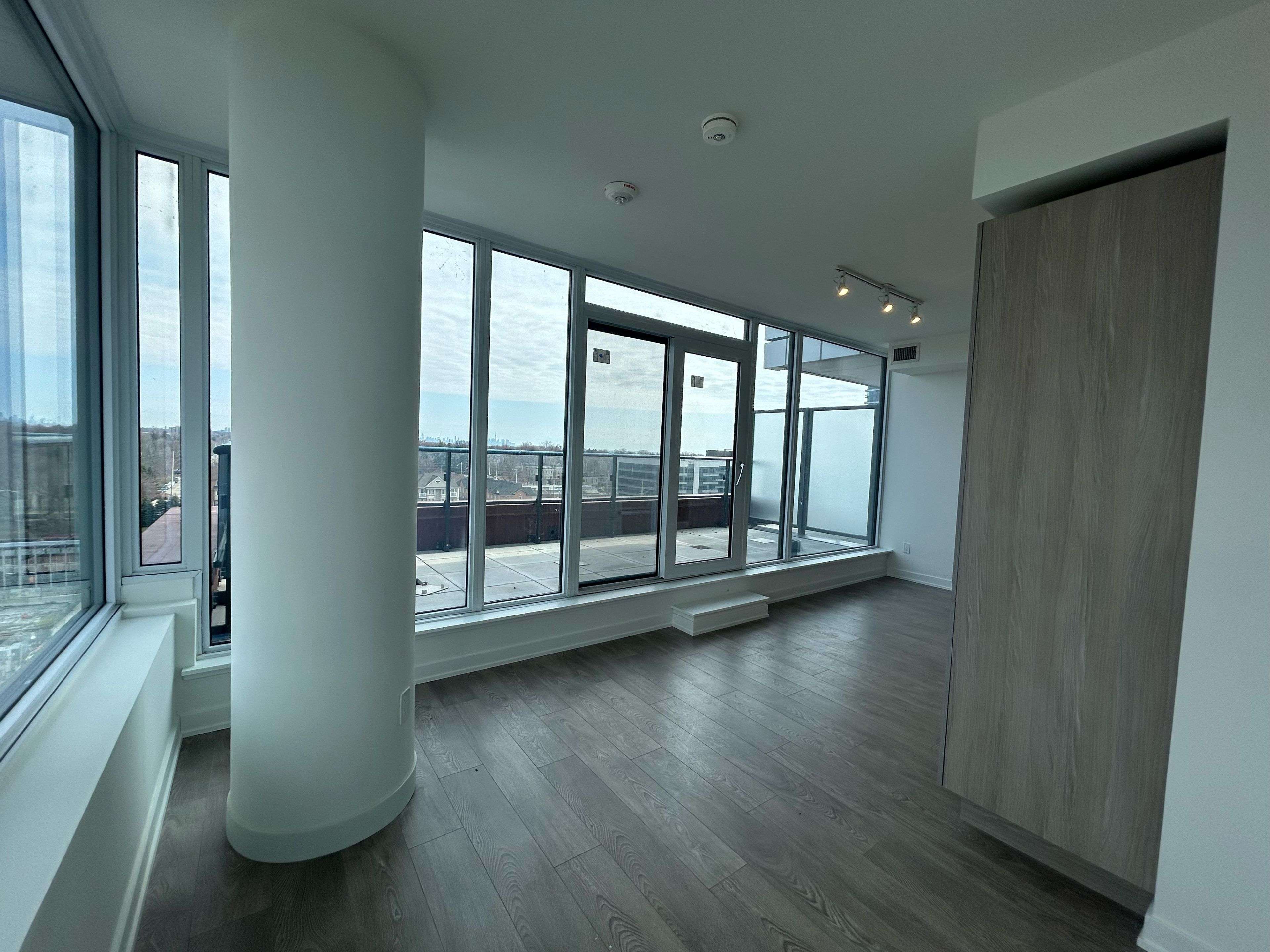 Mississauga, ON L5G 0E1,28 Ann ST #721