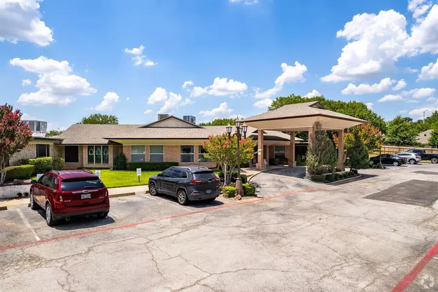 2229 N Carroll Boulevard, Denton, TX 76201