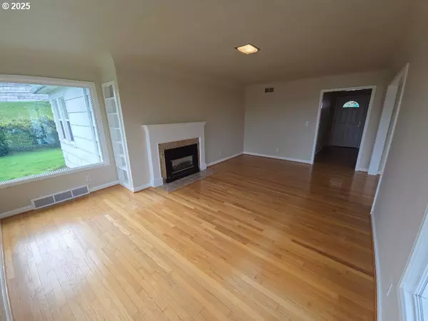 Gresham, OR 97030,22055 NE COUCH ST