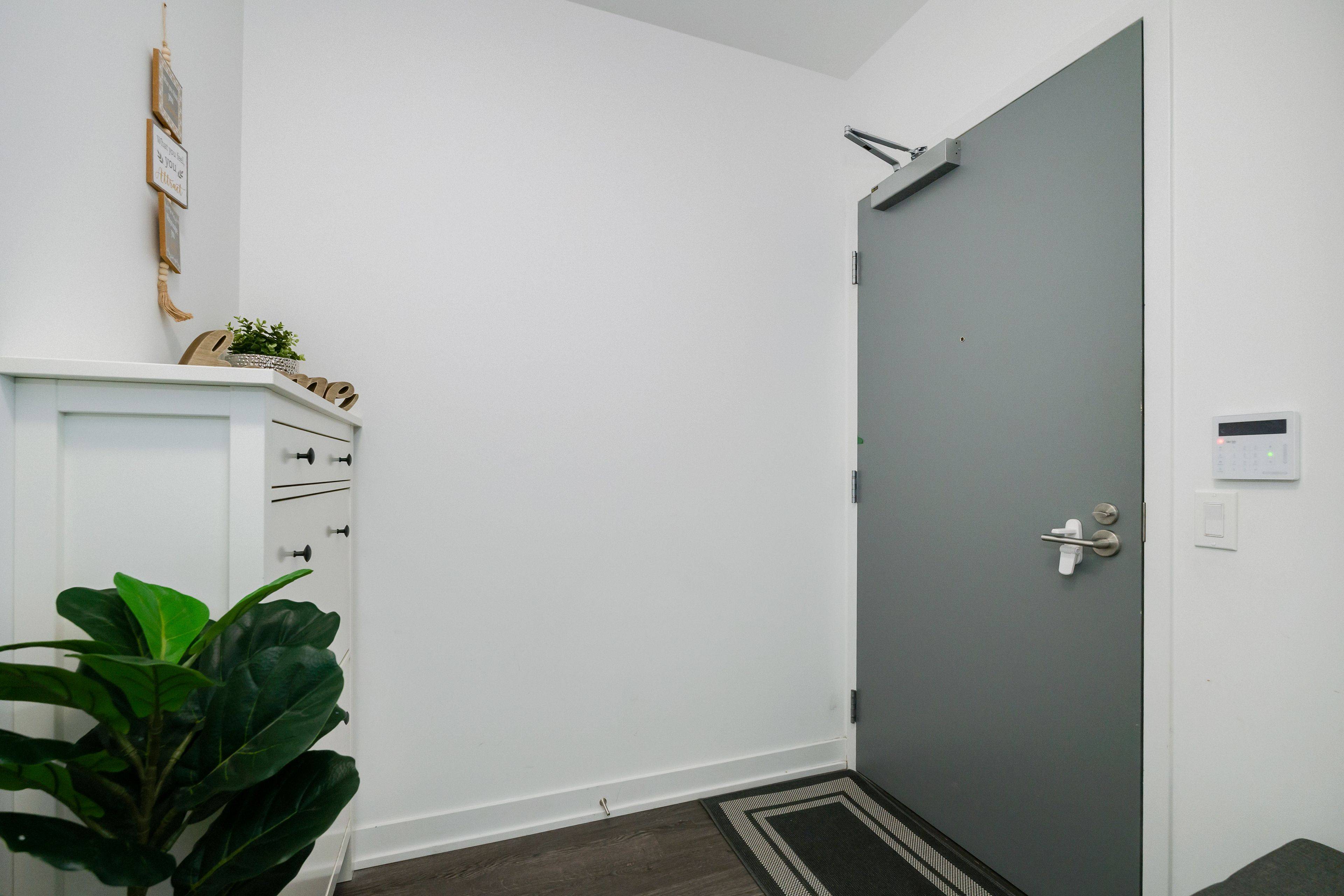 Toronto C13, ON M3C 0H1,50 O'Neill RD #1511