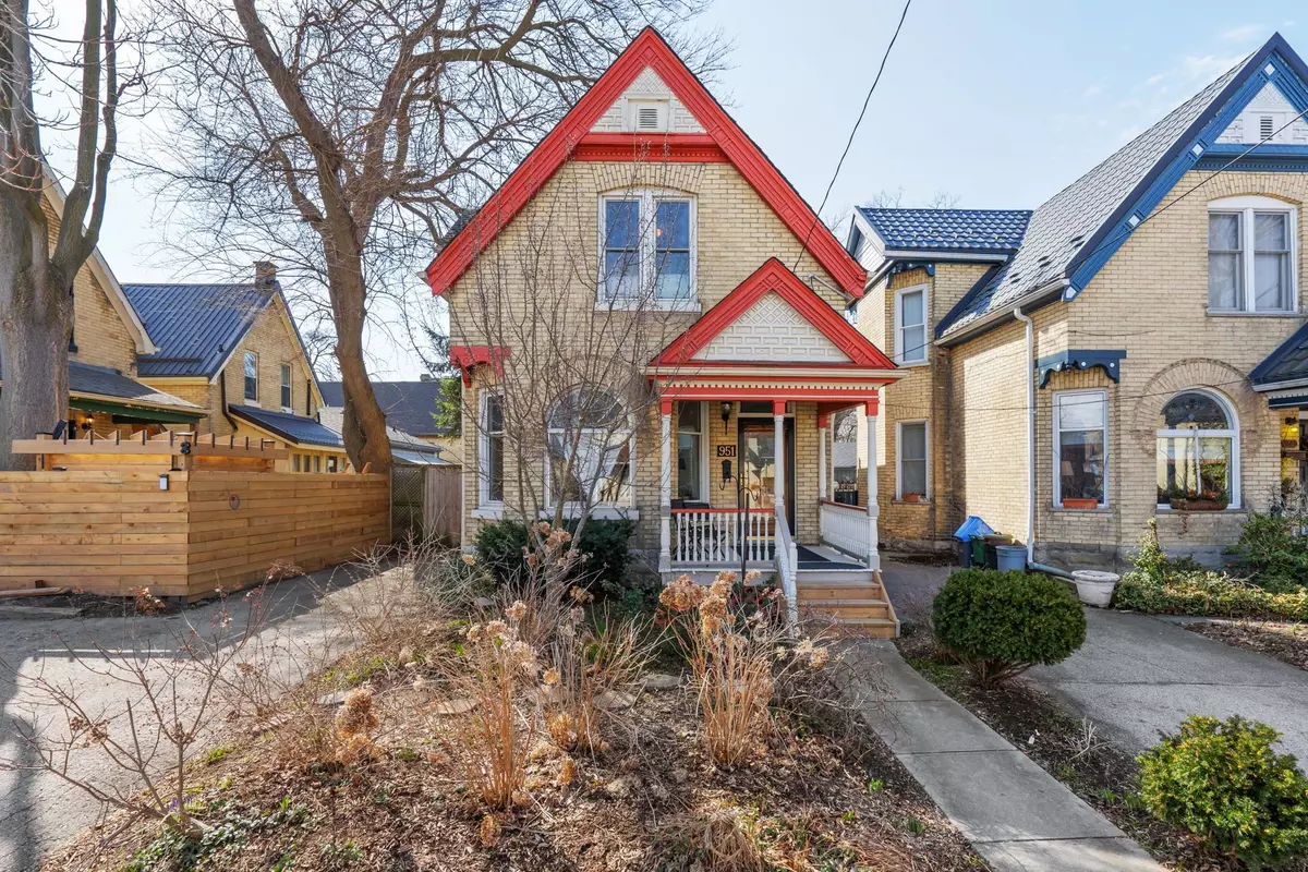London East, ON N5W 3L2,951 LORNE AVE
