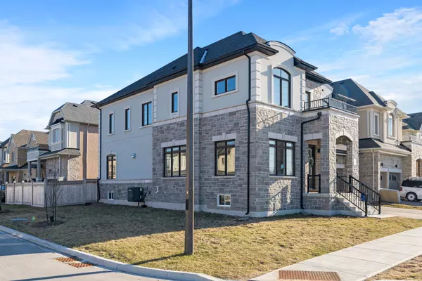 Georgina, ON L4P 0K1,325 Danny Wheeler BLVD