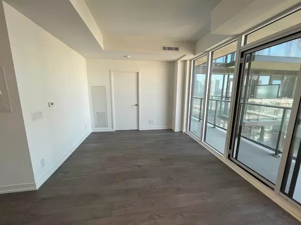 Toronto W01, ON M6K 0H8,270 Dufferin ST #602