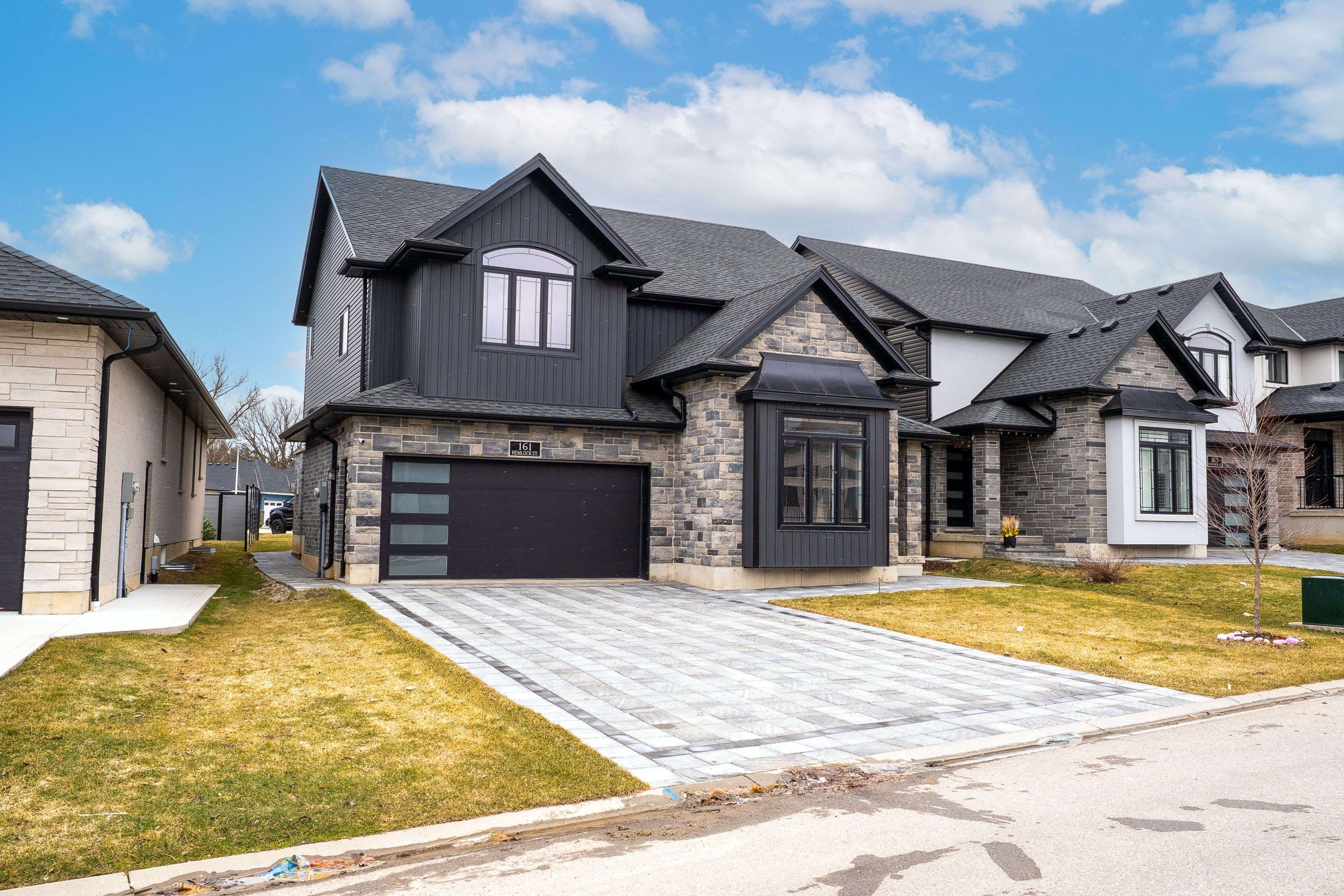 Woodstock, ON N4S 0E4,161 Hemlock ST