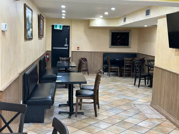 Toronto E01, ON M4K 1P7,541 Danforth AVE
