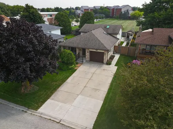 Stratford, ON N5A 7R8,91 NORWOOD CT