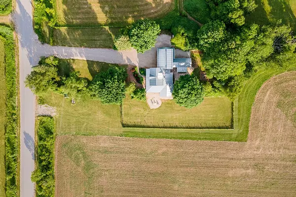 Chatsworth, ON N0H 1G0,817446 PERDUE RD