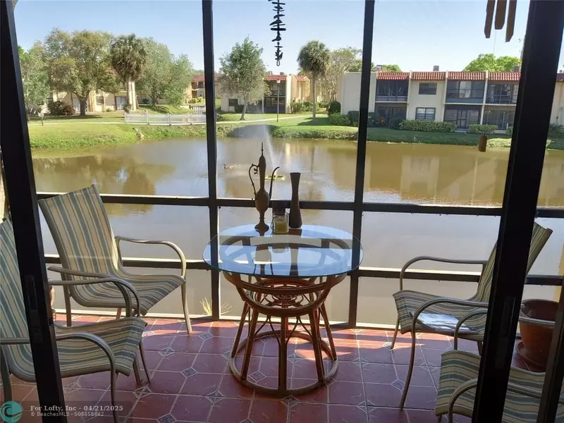 2050 Oleander Boulevard #6-204, Fort Pierce, FL 34950