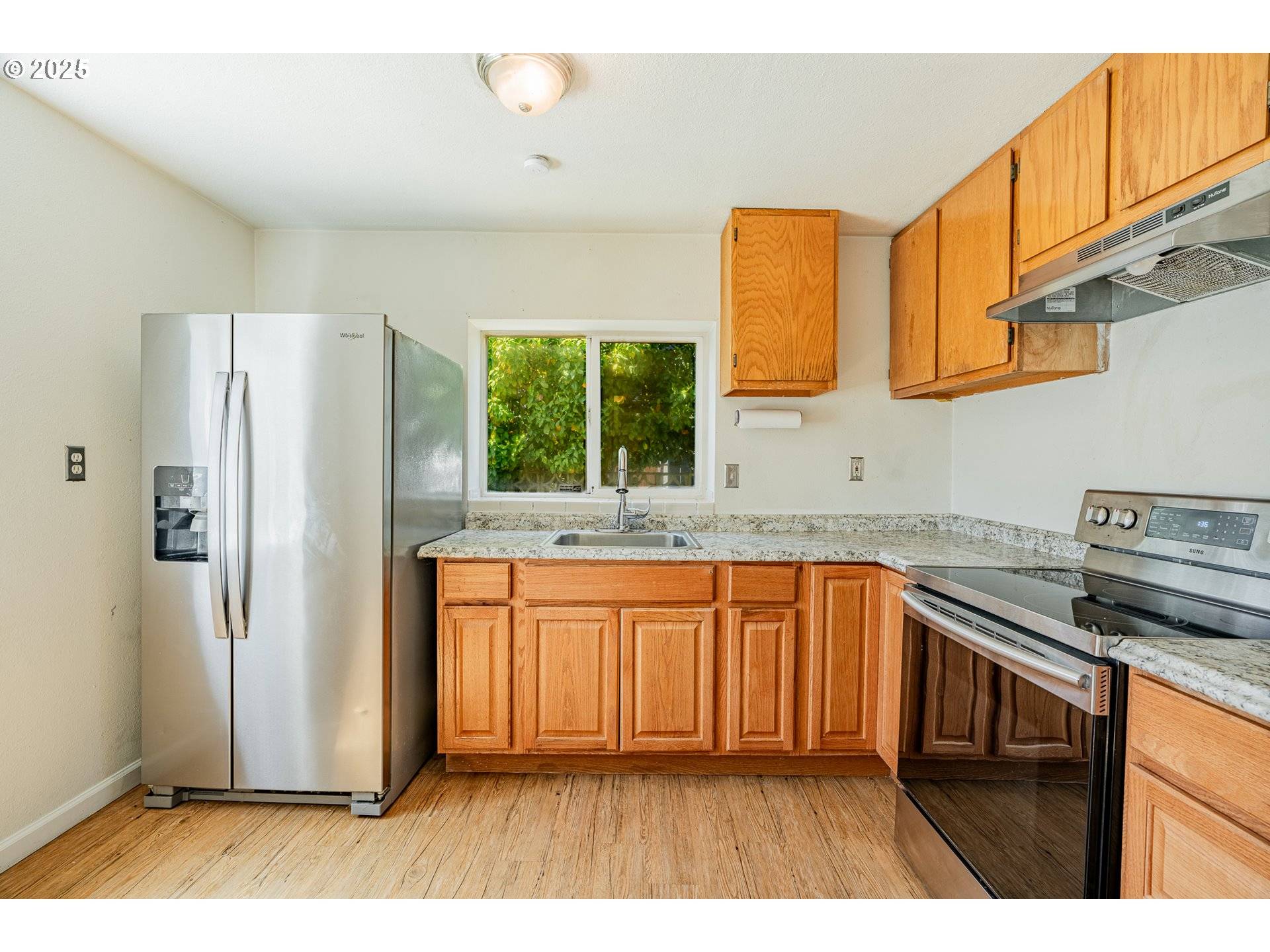 Portland, OR 97218,5037 NE ALBERTA ST