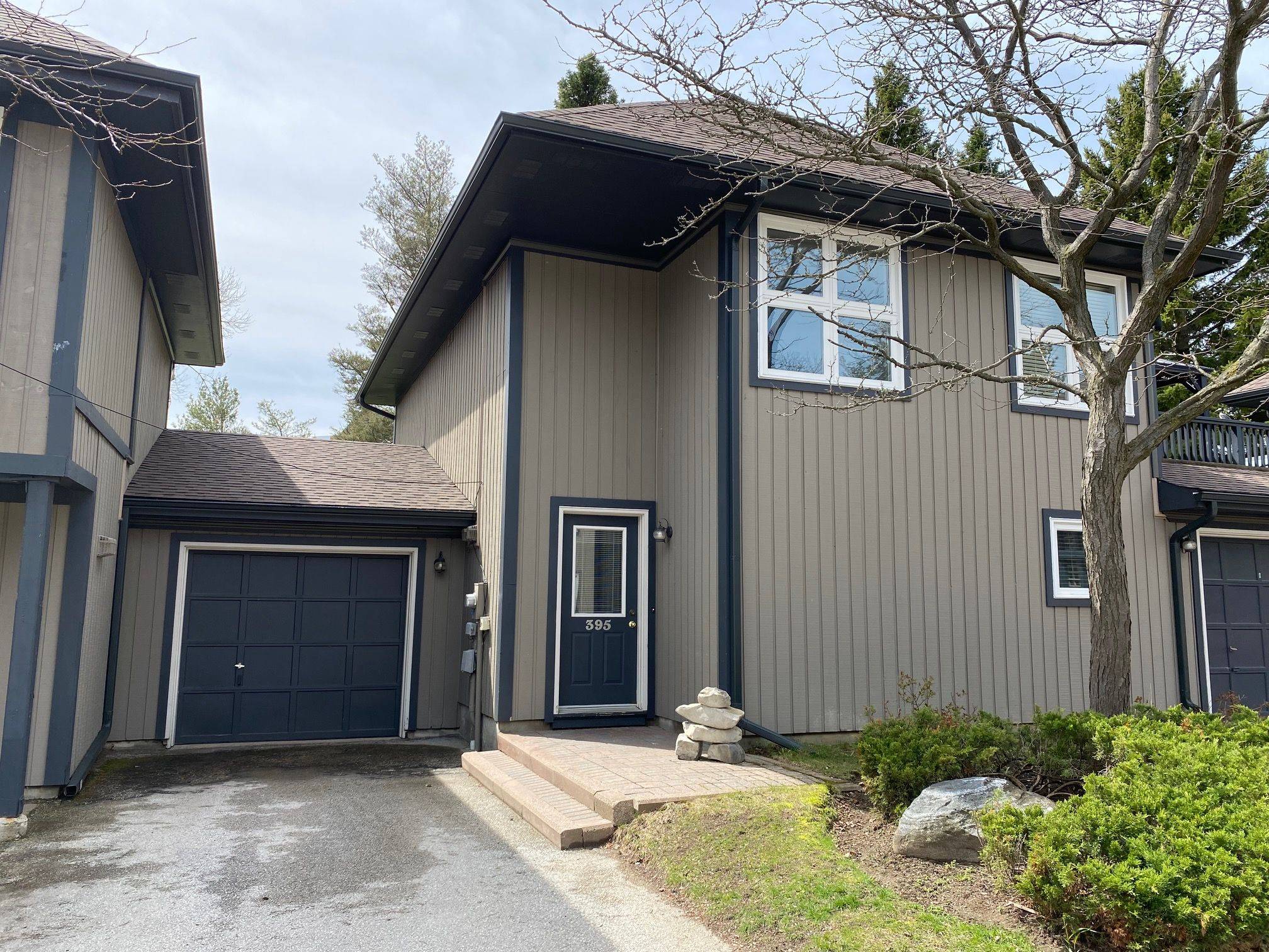 Collingwood, ON L9Y 5C7,395 Mariners WAY
