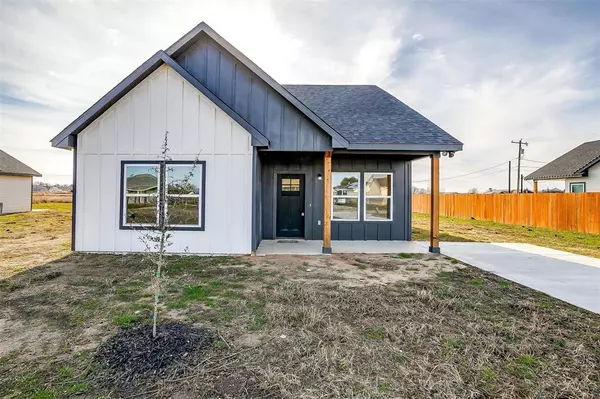 104 Don Lane,  Itasca,  TX 76055