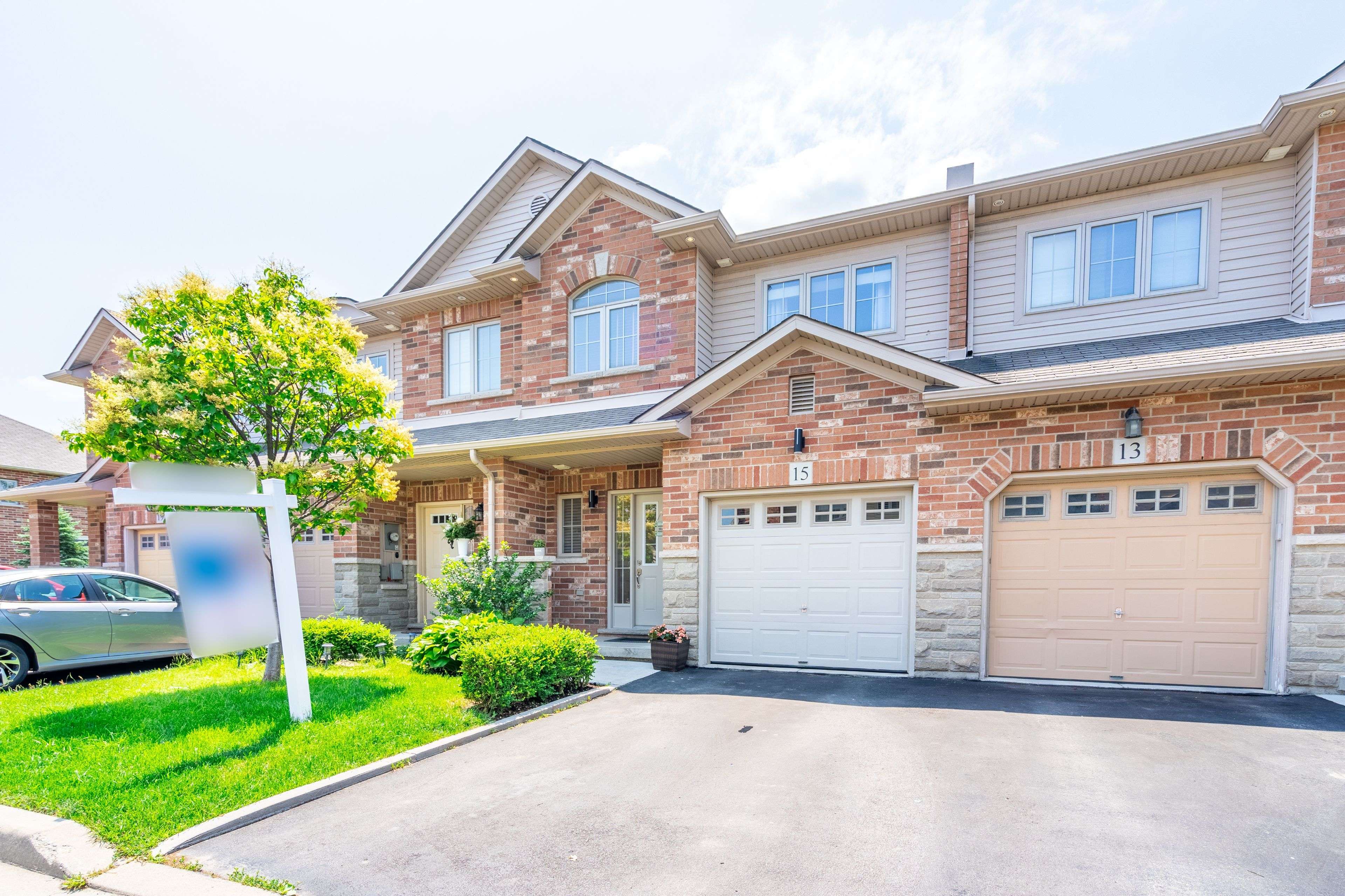 Hamilton, ON L8E 0E4,15 Marina Point CRES