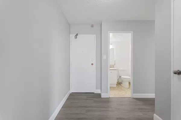 Hamilton, ON L8N 3X3,150 CHARLTON AVE E #3308