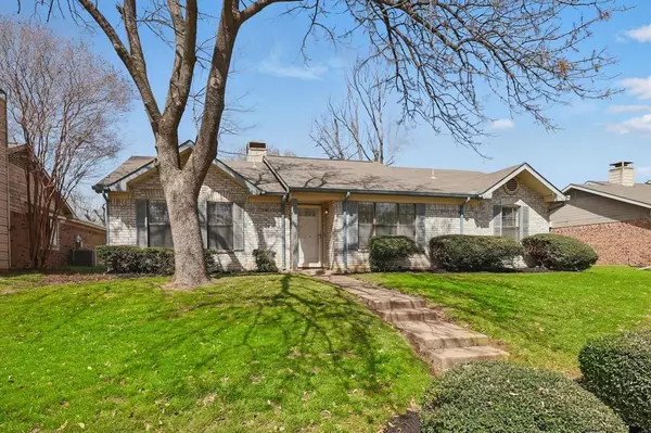 809 Blue Oak Drive,  Lewisville,  TX 75067