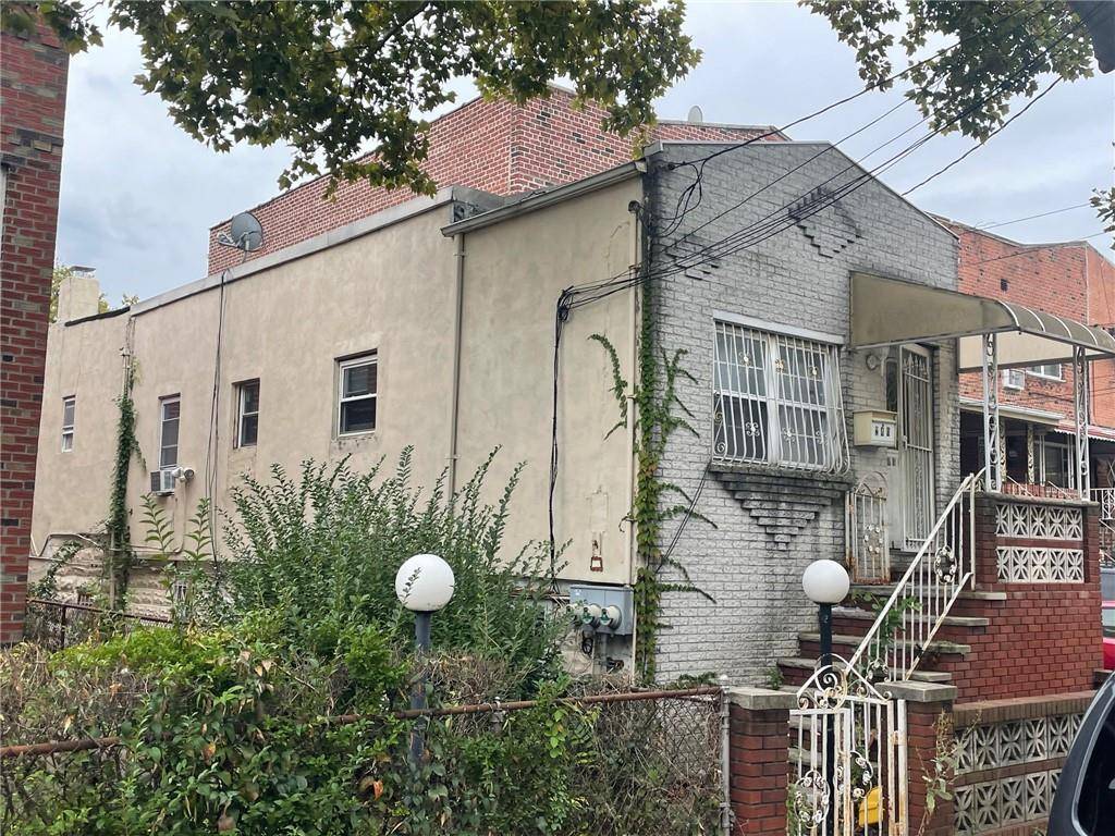 Brooklyn, NY 11236,240 East 88th ST