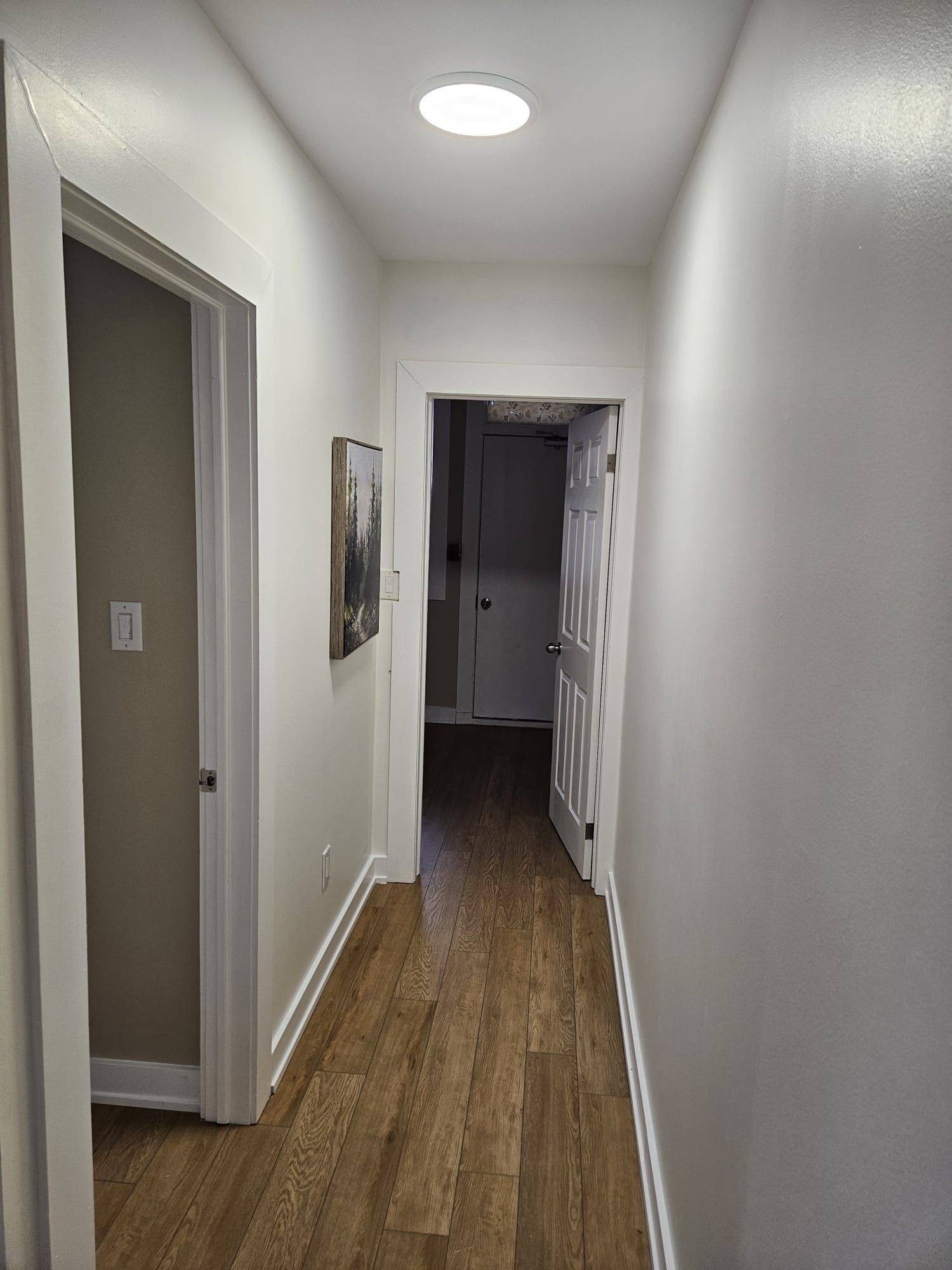 Hamilton, ON L8M 1M6,917 Main ST E #5