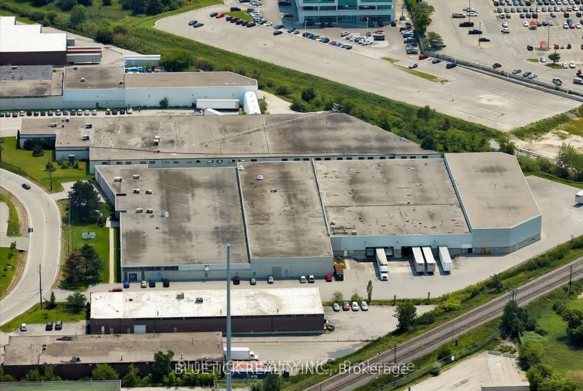 Toronto E04, ON M1R 4G2,44 Rolark DR ##5