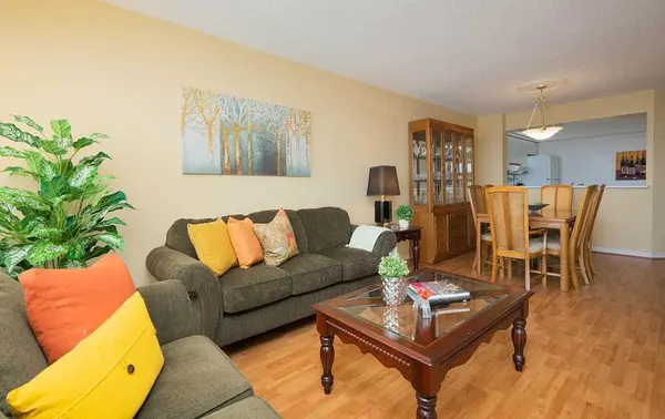 1121 Steeles AVE W #802, Toronto C07, ON M2R 2W7