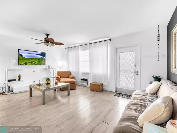 Deerfield Beach, FL 33442,91 Farnham D #91