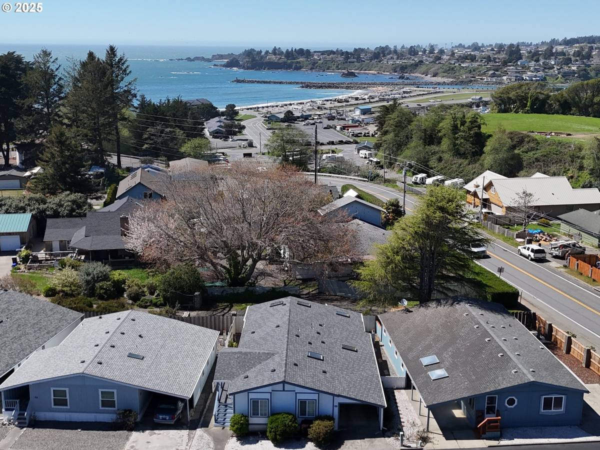 Brookings, OR 97415,97940 W Benham LN #21