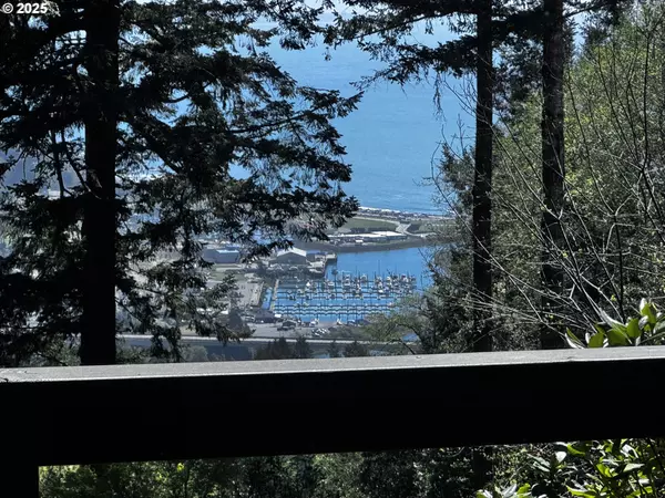 Brookings, OR 97415,16945 PACIFIC VIEW DR