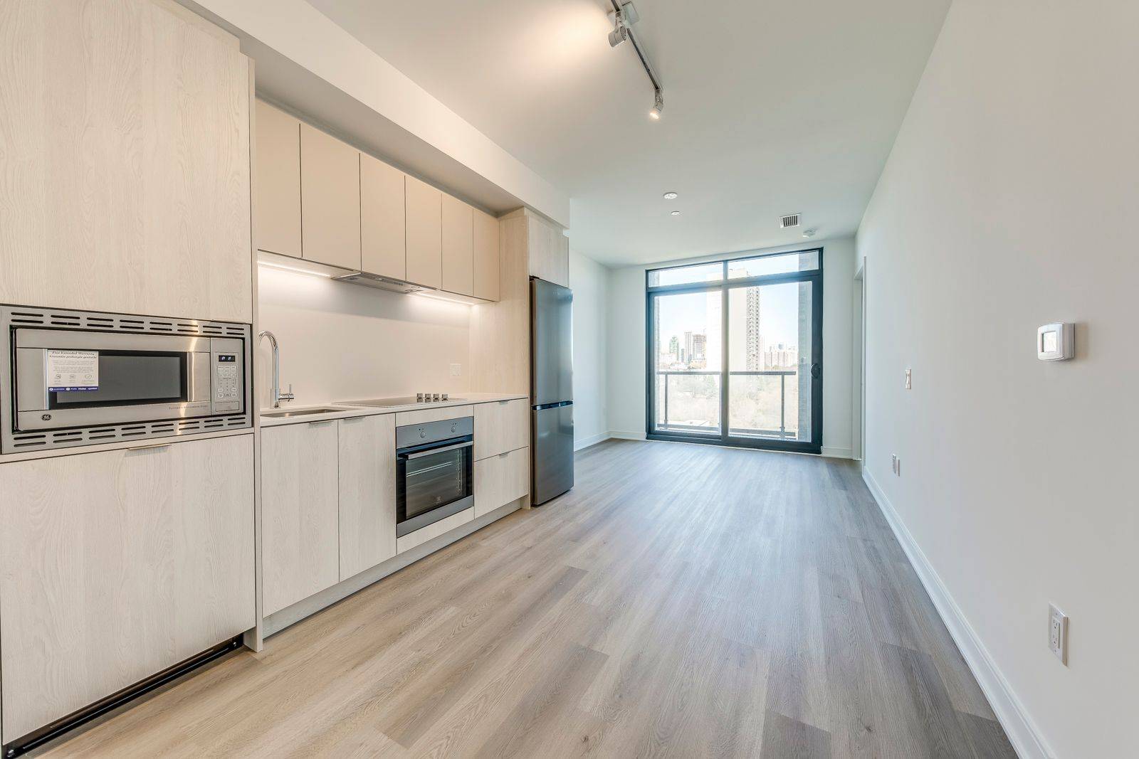 Mississauga, ON L5A 0B1,86 Dundas Street East N/A #709