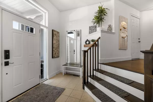 Peterborough East, ON K9L 0A8,2687 FOXMEADOW RD