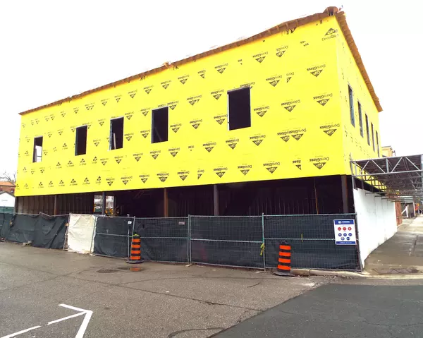 Whitby, ON L1N 4H4,124 Brock ST N