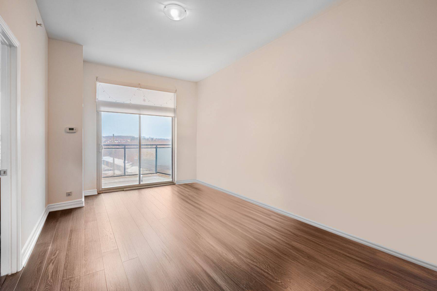 Richmond Hill, ON L4E 1G2,11611 Yonge ST #620