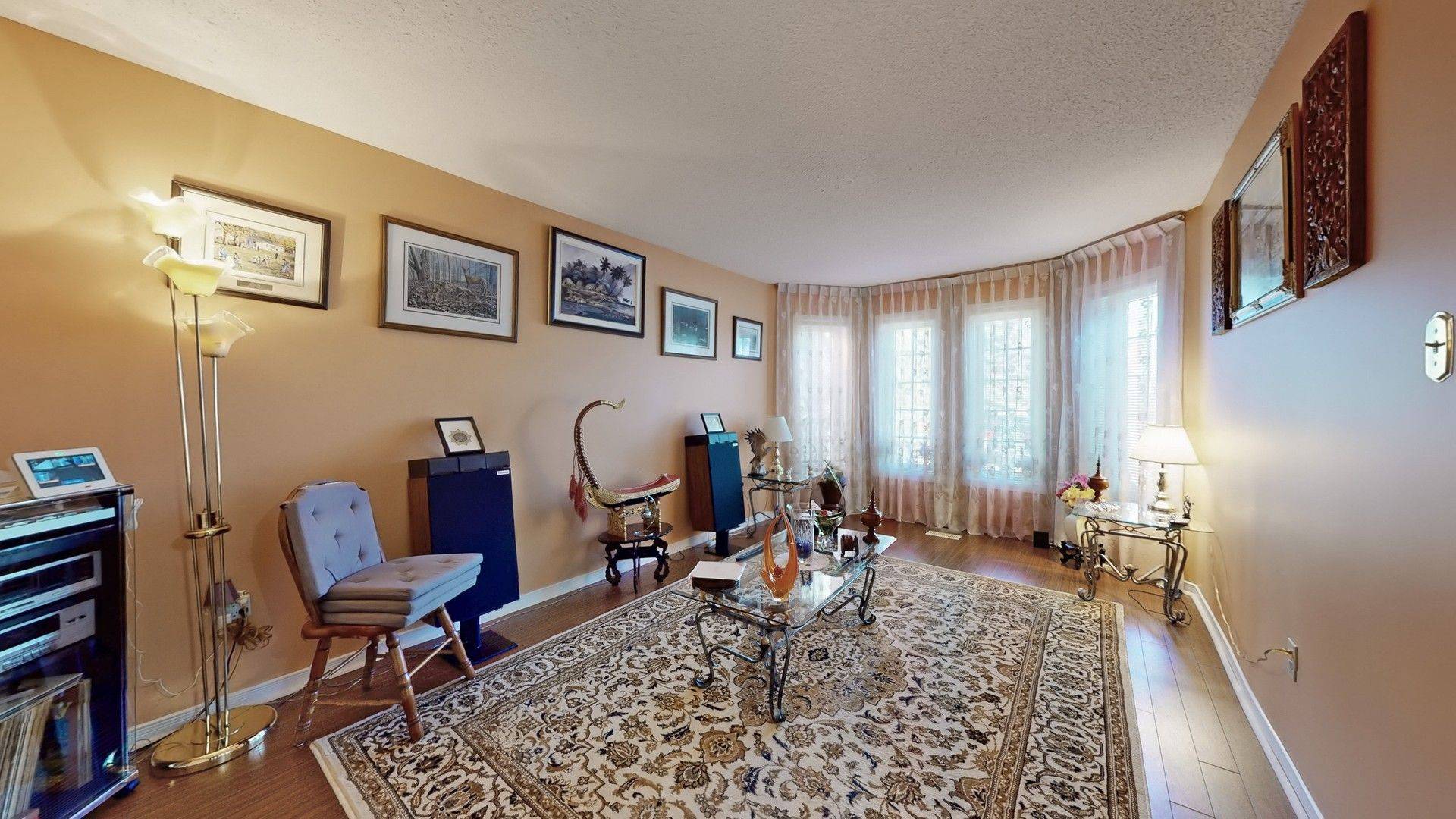 Brampton, ON L6Y 4N2,180 Kingknoll DR