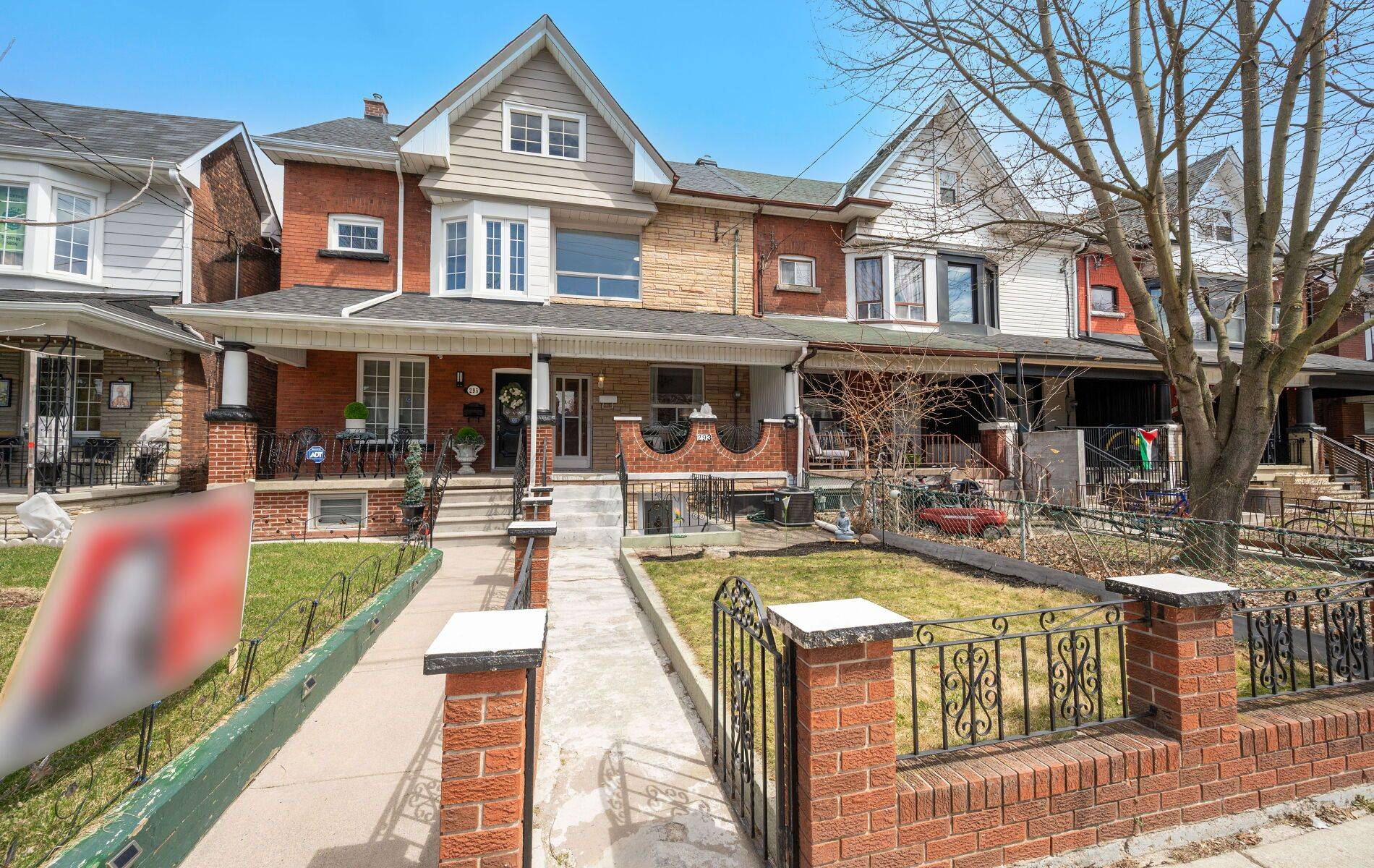 Toronto W02, ON M6P 3X9,293 Perth AVE