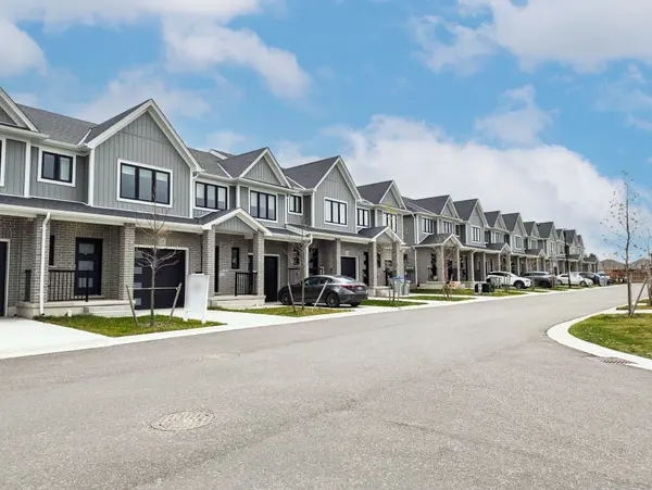 Lucan Biddulph, ON N0M 2J0,17 NICHOLSON ST #11