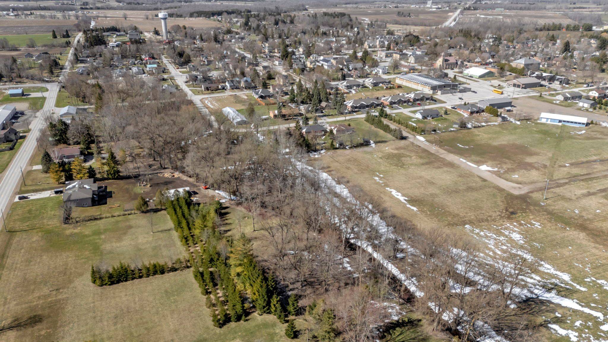 Minto, ON N0G 1M0,21 Brown ST S