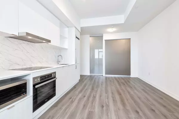 Toronto C08, ON M5E 0E4,138 Downes ST #6908