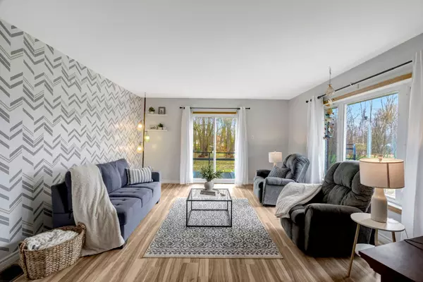 Minto, ON N0G 1M0,21 Brown ST S