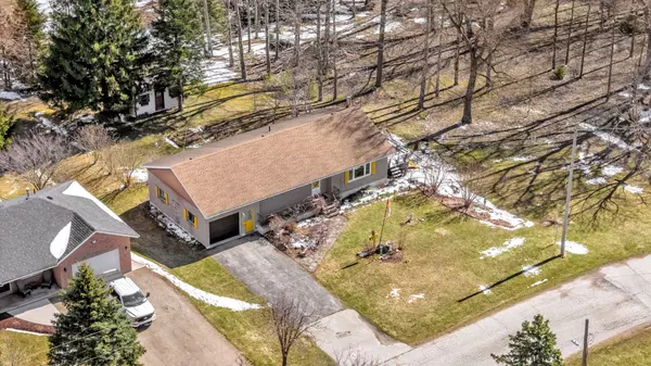 Minto, ON N0G 1M0,21 Brown ST S