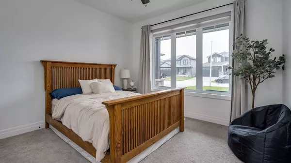 Lucan Biddulph, ON N0M 2J0,24 Hardy CT