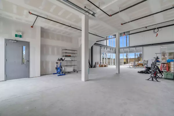 595 Hanlon Creek BLVD #1 - Lower, Guelph, ON N1C 0A1