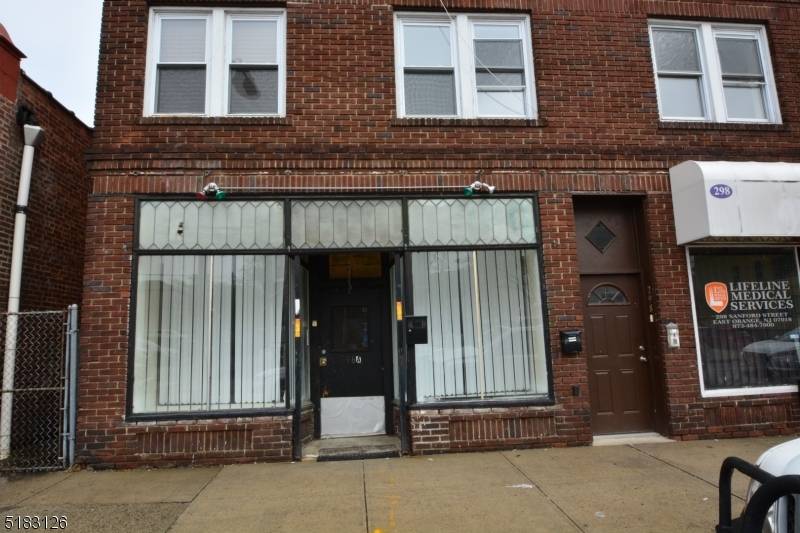 296 Sanford St, East Orange City, NJ 07018