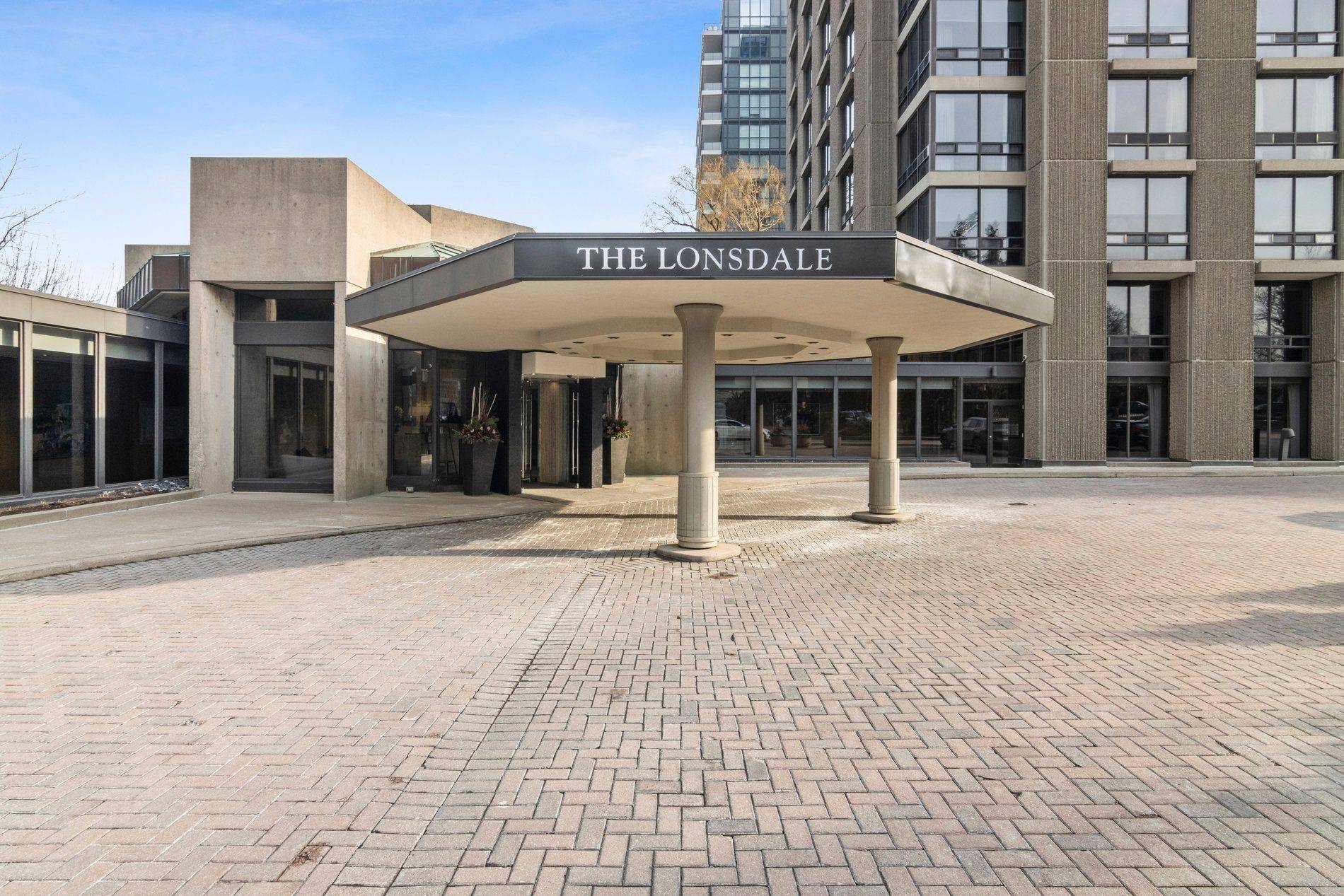 Toronto C02, ON M4V 2K6,619 Avenue RD #1102