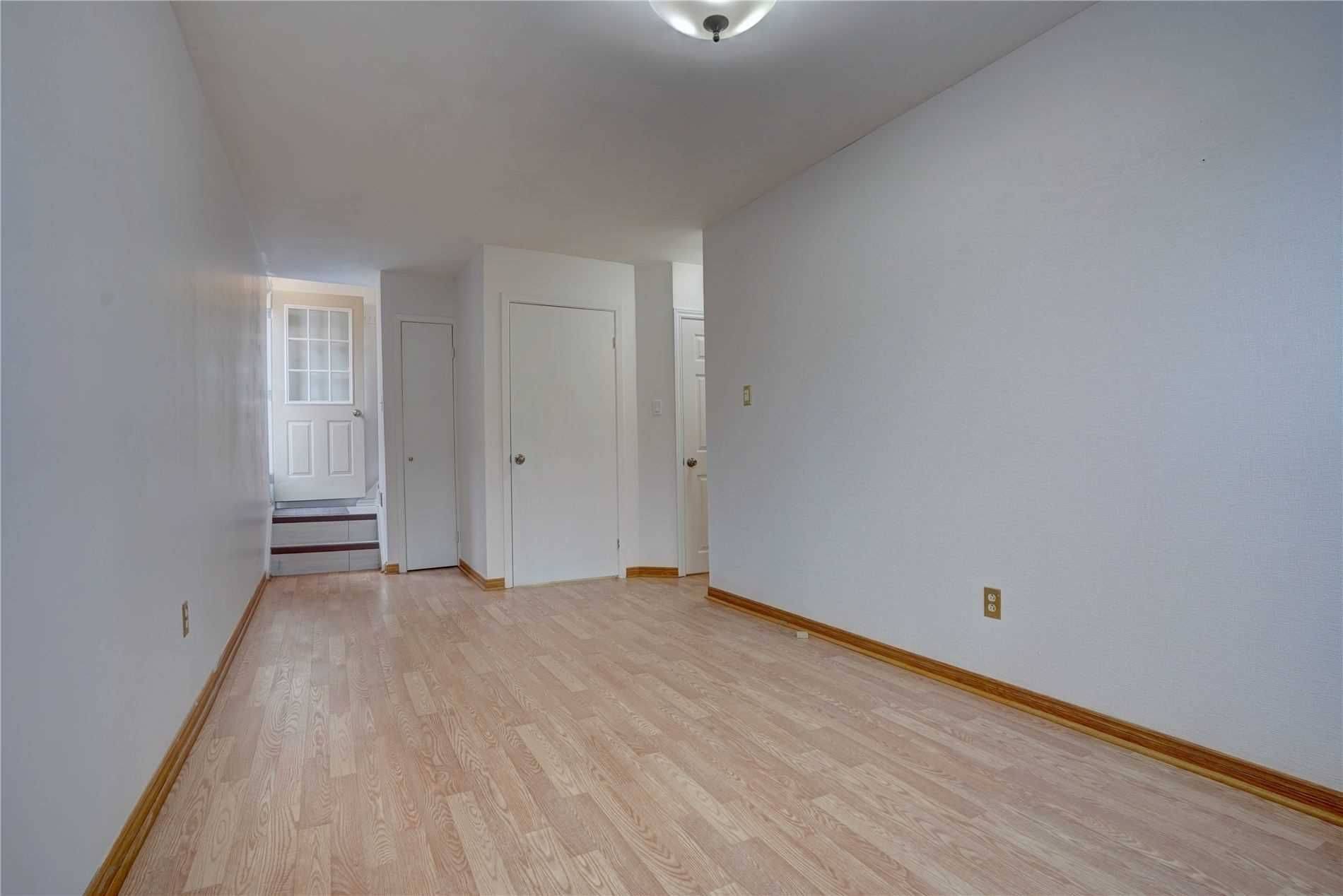 Oshawa, ON L1G 5R7,435 Maplewood DR