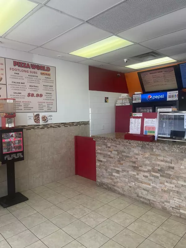 Hamilton, ON L8N 1K1,447 Main ST E ##108