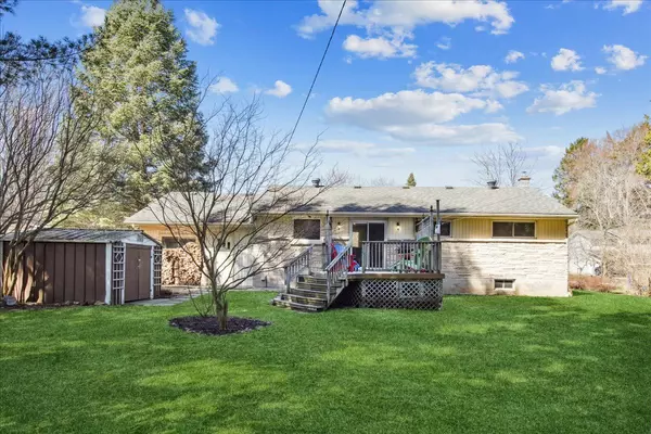 Owen Sound, ON N4K 5A2,685 5th AVE W