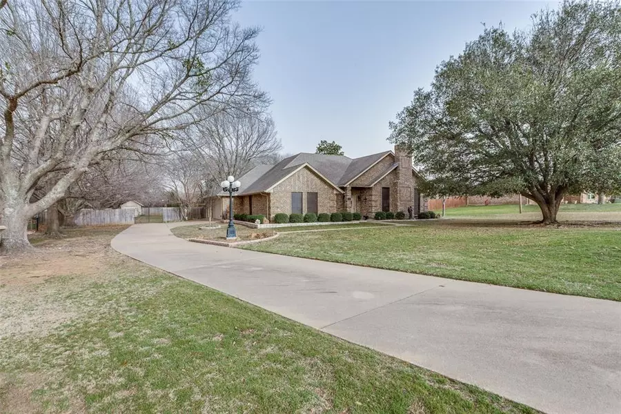 421 Emerald Court, Burleson, TX 76028