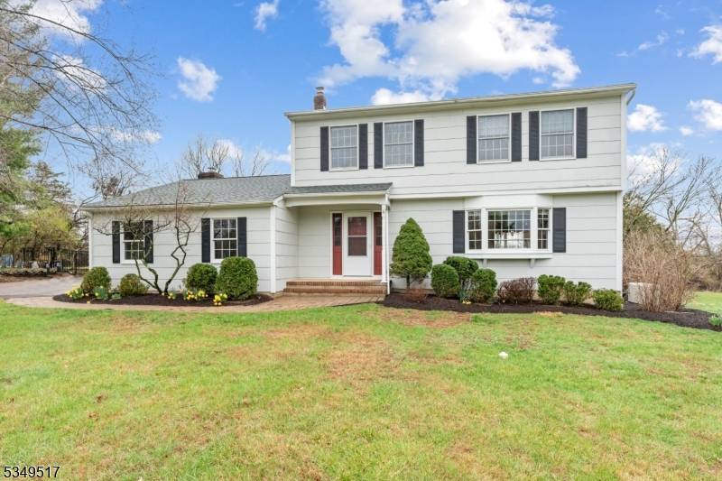 6 Dorset Ln, Readington Twp., NJ 08889