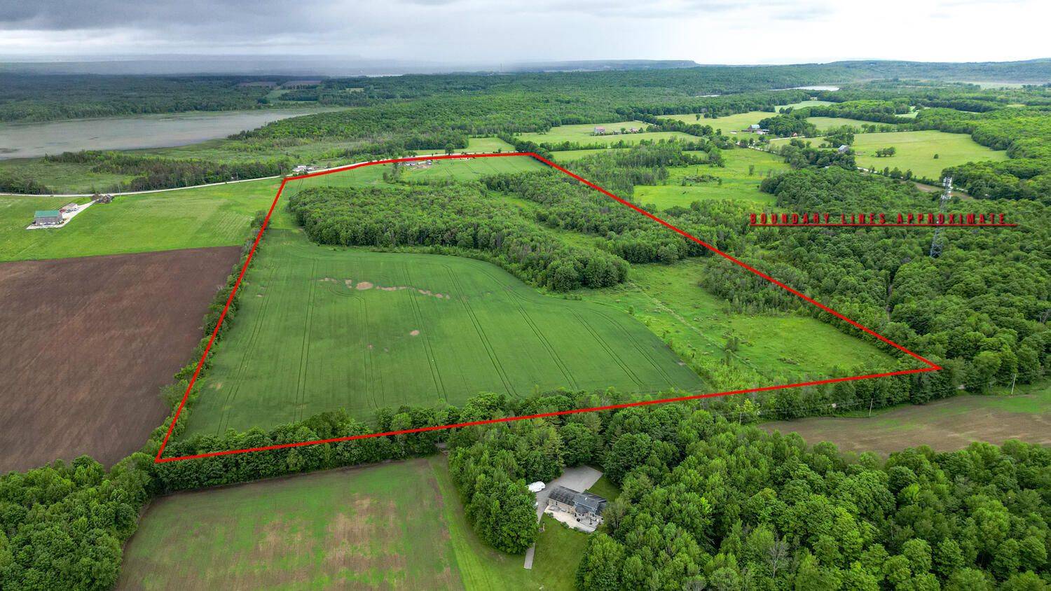 Georgian Bluffs, ON N0H 2T0,402622 Grey 17 RD