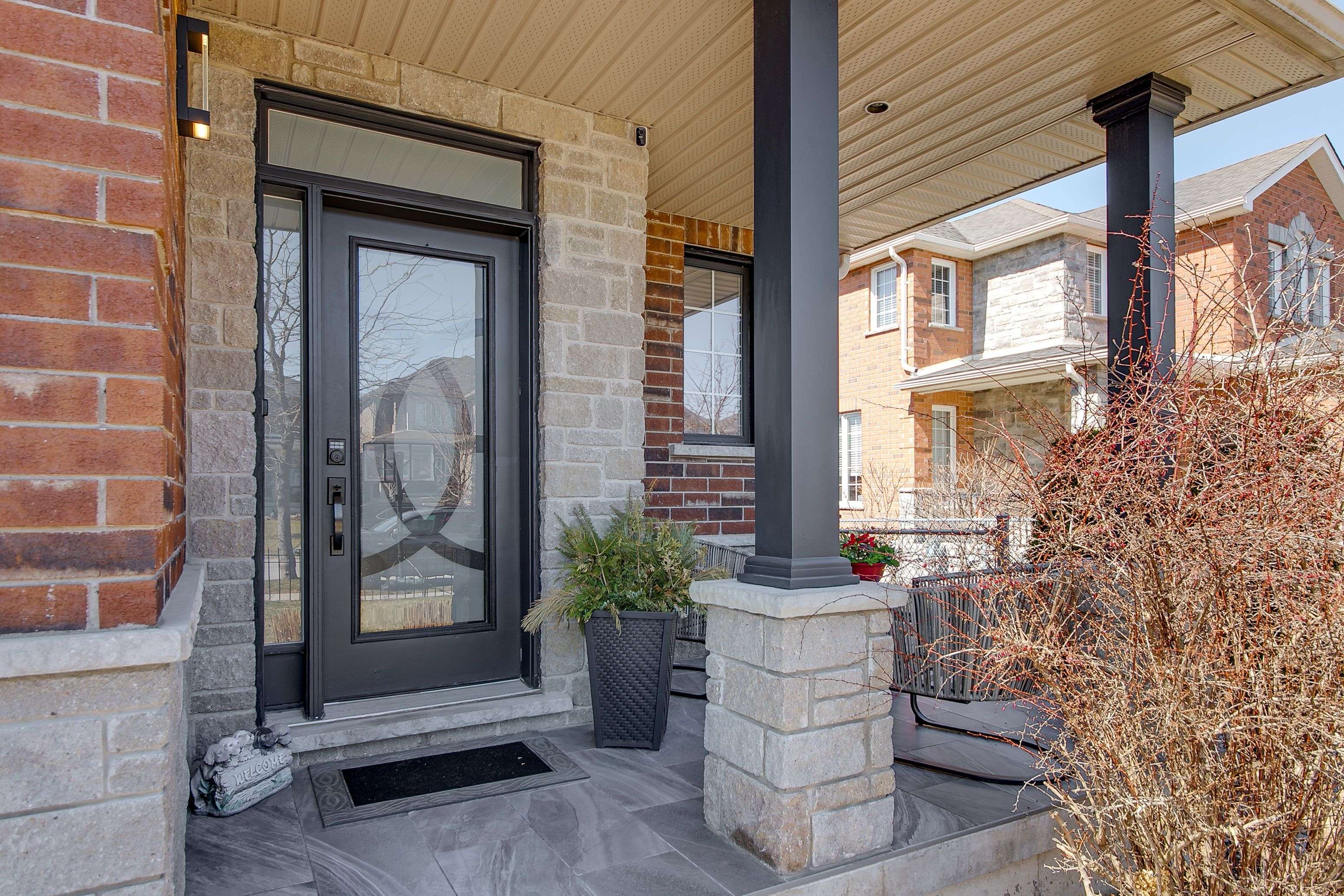 Barrie, ON L4N 6G7,56 Graihawk DR