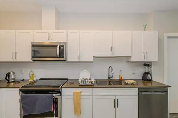 Langford, BC V9B 3X9,2843 Jacklin Rd #604